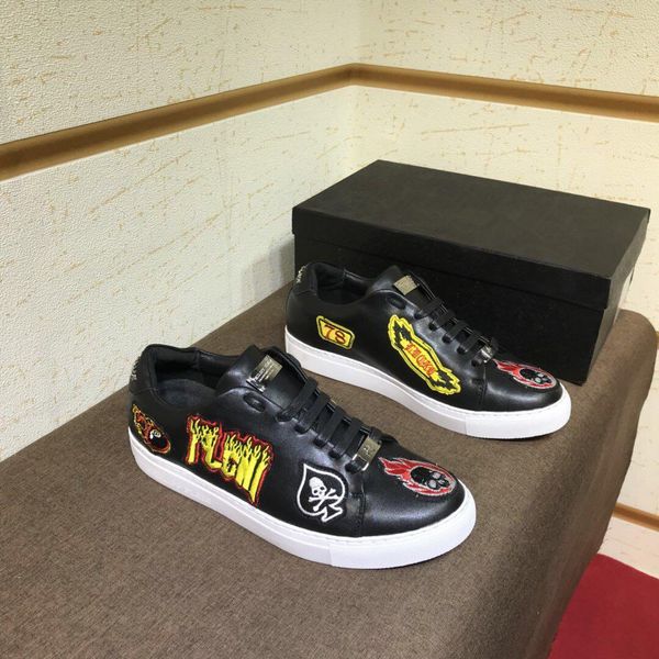 high spiked toe casual flats graffiti luxury shoes new for men and women party designer sneakers famous brand casual shoes 38-44, Black
high spiked toe casual flats graffiti luxury shoes new for men and women party designer sneakers famous brand casual shoes 38-44, Black