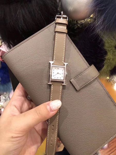 2019 wholesale luxury , imported straps, 316l stainless steel, 21mm, women's fashion watches, delivery, Slivery;brown
2019 wholesale luxury , imported straps, 316l stainless steel, 21mm, women's fashion watches, delivery, Slivery;brown