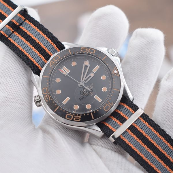 2020 новые мужские часы автоматический нейлоновый ремешок нато uhr механическое движение 42мм стальной корпус флота montre люксусный наручны, Slivery;brown
2020 новые мужские часы автоматический нейлоновый ремешок нато uhr механическое движение 42мм стальной корпус флота montre люксусный наручны, Slivery;brown