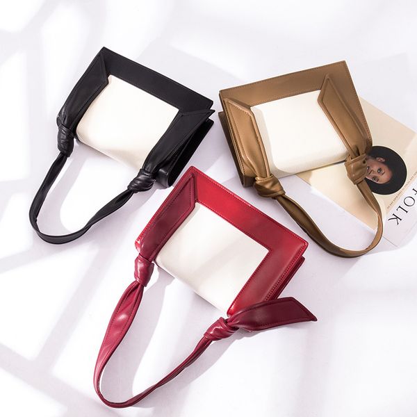 мешок уха лук сумка женская новая мода wideband messenger женская сумка большая емкость европа и штаты закрылков сша
мешок уха лук сумка женская новая мода wideband messenger женская сумка большая емкость европа и штаты закрылков сша