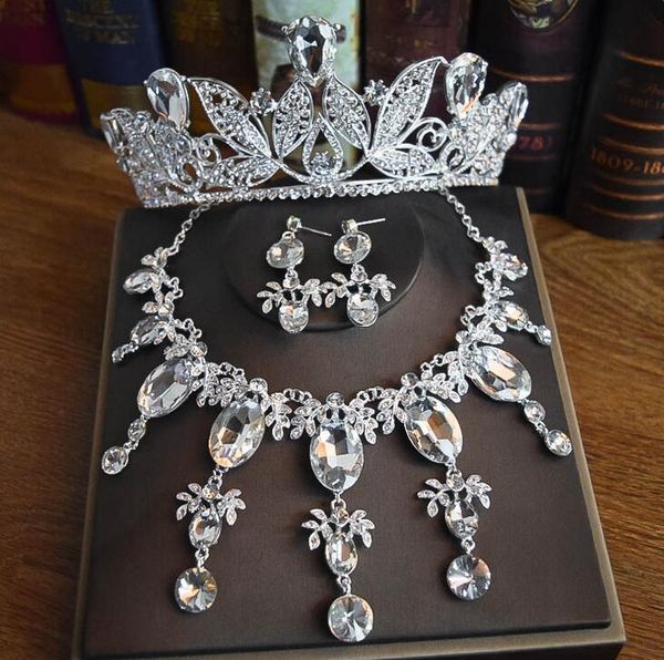the latest selling high-end bridal wedding jewelry set crown necklace earrings three pieces birthday party dinner jewelry ing, Silver
the latest selling high-end bridal wedding jewelry set crown necklace earrings three pieces birthday party dinner jewelry ing, Silver