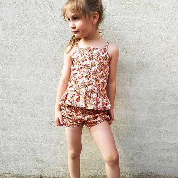 european and american summer wholesale fashion cute floral strap blouses +plaid shorts two pieces set suit for girls, White
european and american summer wholesale fashion cute floral strap blouses +plaid shorts two pieces set suit for girls, White