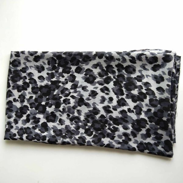 scarf women winter leopard dot tassel scarf women leopard polka dots fringe viscose shawl scarf for women neckerchief fashion, Blue;gray
scarf women winter leopard dot tassel scarf women leopard polka dots fringe viscose shawl scarf for women neckerchief fashion, Blue;gray