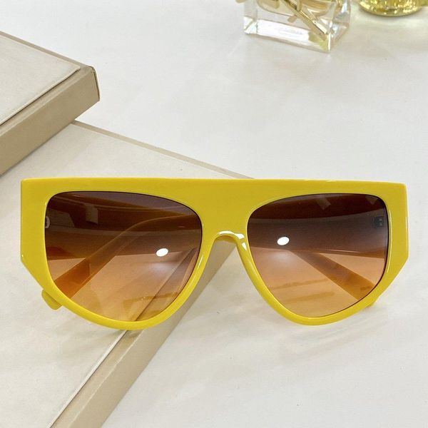 2020the rivet style of sunglasses with iconic elements on the legs of men's and women's universal glasses is stylish and stylish, White;black
2020the rivet style of sunglasses with iconic elements on the legs of men's and women's universal glasses is stylish and stylish, White;black