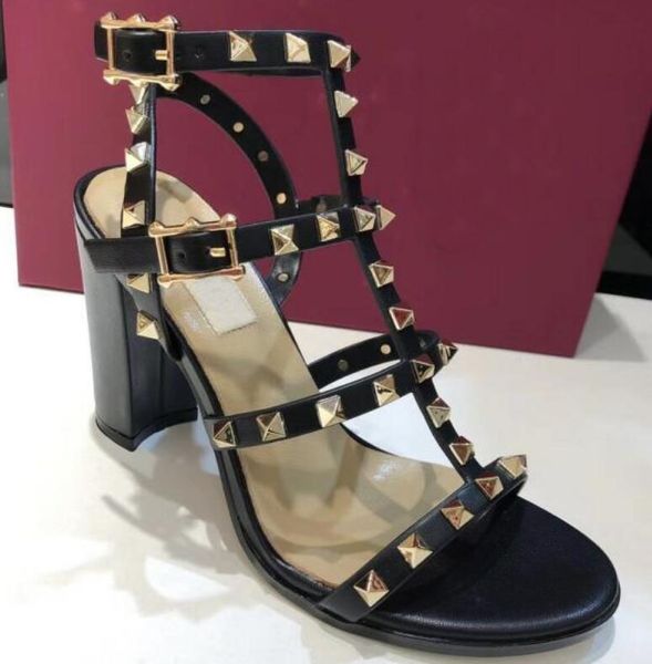 Sandálias hsusjdisol
Sandálias hsusjdisol