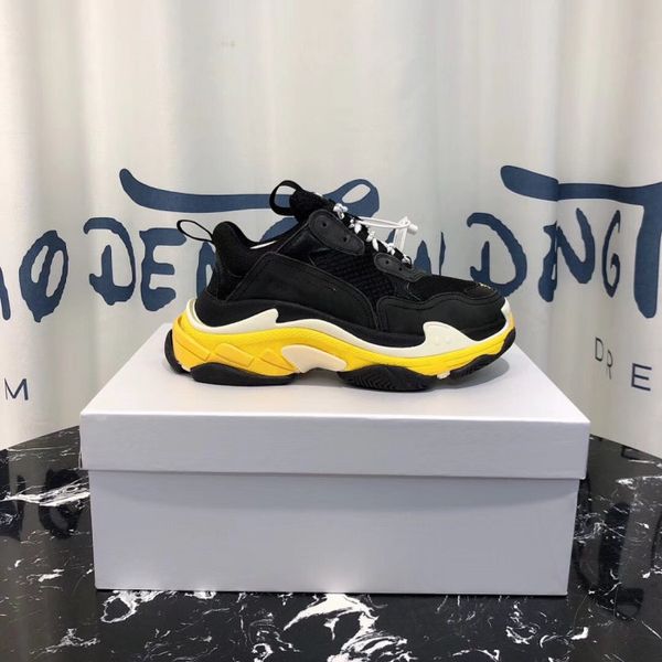 2019 Comfort Wholesale Leather Men and woman Shoes Casual Loafers Business Outdoor Flat Shoes size 35-45
2019 Comfort Wholesale Leather Men and woman Shoes Casual Loafers Business Outdoor Flat Shoes size 35-45