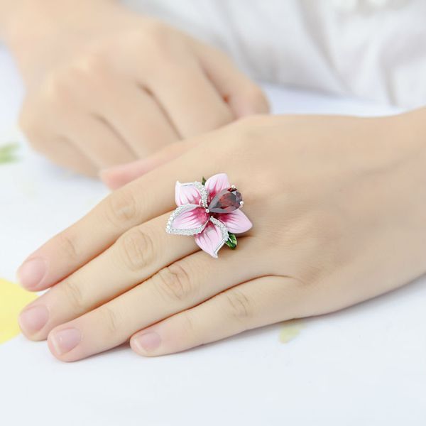exquisite pink flower party rings for women ladies elegant inlaid zircon engagement rings fashion brand jewelry bague femme gift, Silver
exquisite pink flower party rings for women ladies elegant inlaid zircon engagement rings fashion brand jewelry bague femme gift, Silver