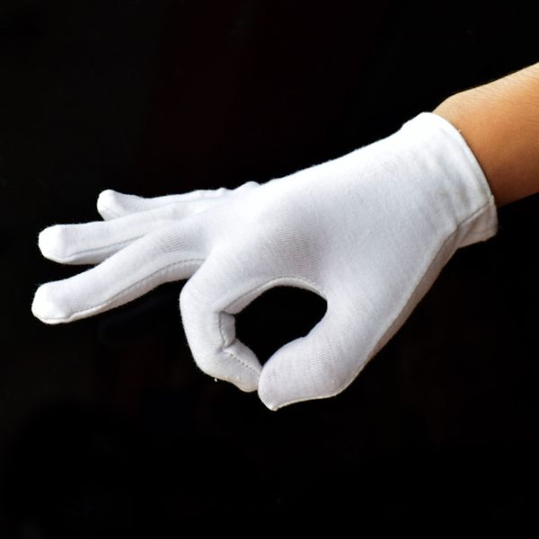 a pair lot white 100% cotton ceremonial gloves for male female serving / waiters/drivers/jewelry gloves
a pair lot white 100% cotton ceremonial gloves for male female serving / waiters/drivers/jewelry gloves