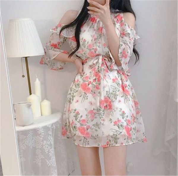 casual dresses vintage summer dress for ladies floral print high waist o-neck sweet girl mini chic fashionable going out 2021, Black;gray
casual dresses vintage summer dress for ladies floral print high waist o-neck sweet girl mini chic fashionable going out 2021, Black;gray