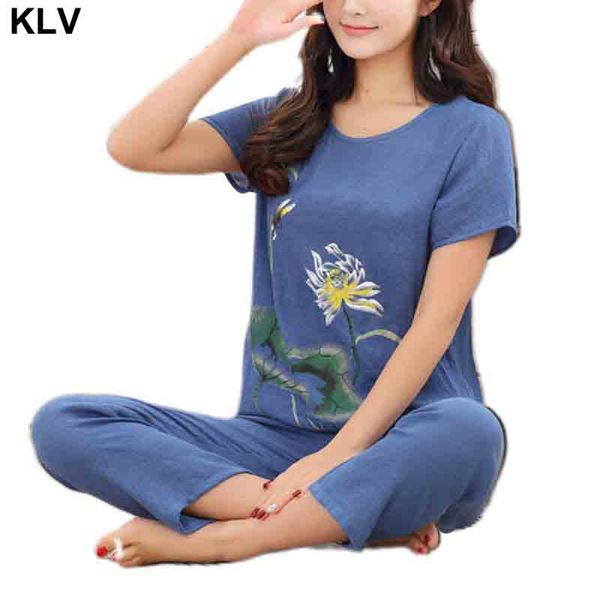 womens summer plus size pajamas set chinese floral print short sleeve capri pants loose sleepwear loungewear, White
womens summer plus size pajamas set chinese floral print short sleeve capri pants loose sleepwear loungewear, White