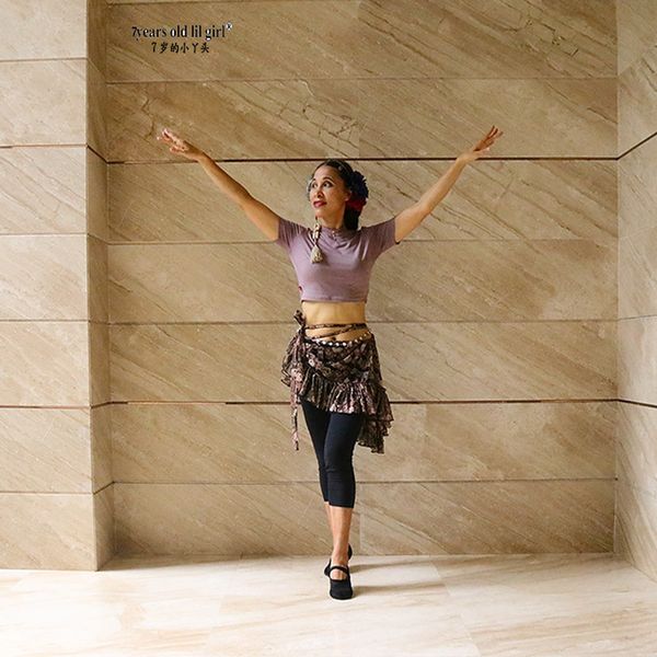 elegant modal modal belly dance practice shirt costumes for women bellydance clothes dancer wear new, Black;red
elegant modal modal belly dance practice shirt costumes for women bellydance clothes dancer wear new, Black;red