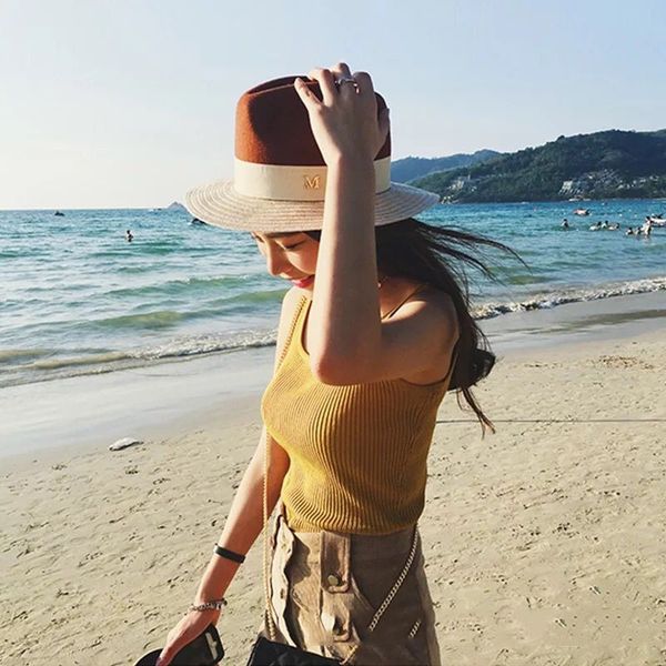 2018 summer new knit women's o-neck sleeveless solid color halter top slim fashion bottoming shirt, White;black
2018 summer new knit women's o-neck sleeveless solid color halter top slim fashion bottoming shirt, White;black