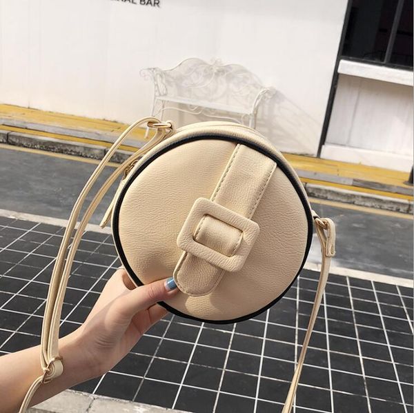 Fashion round bag summer Xiaofeng girl bag 2019 students creative single-shoulder bag new air texture wholesale