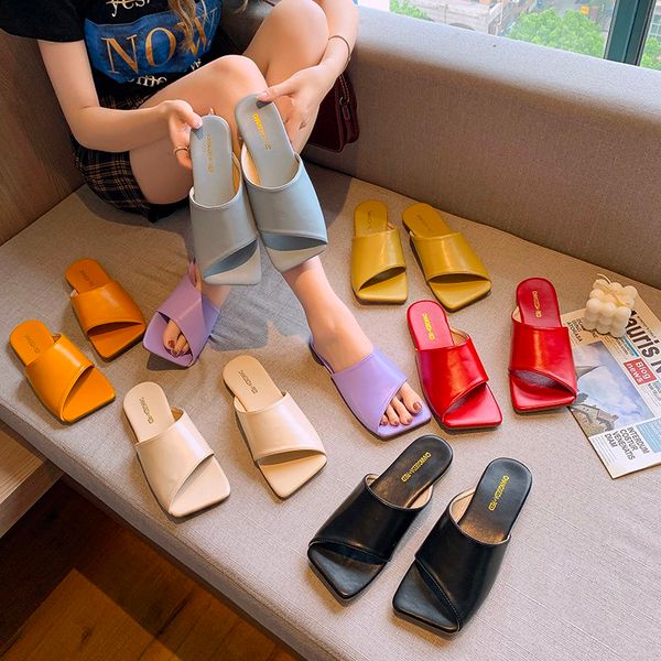 summer wear fashion flat bottom word drag 2020 korean version of the new jelly color holiday beach slippers female, Black
summer wear fashion flat bottom word drag 2020 korean version of the new jelly color holiday beach slippers female, Black