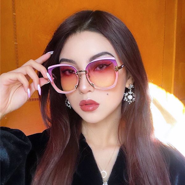 2020 новый бренд моды luxury женщин конструктора урожай ретро дамы sunglass лучшие качества square очки женщины роскошные дизайнерские солнц, White;black
2020 новый бренд моды luxury женщин конструктора урожай ретро дамы sunglass лучшие качества square очки женщины роскошные дизайнерские солнц, White;black