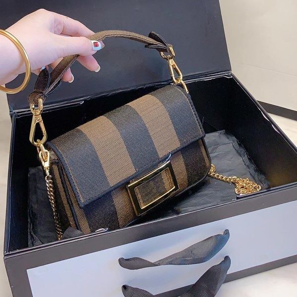 designer crossbody bag travel bag brand bags fashion hardware envelope flap f letter embroidery women postman retro messenger canvas bag
designer crossbody bag travel bag brand bags fashion hardware envelope flap f letter embroidery women postman retro messenger canvas bag