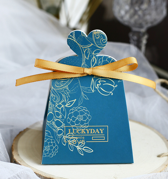 20pcs/lot 8.5x8.5x12.3cm creative love candy box gift box wedding kids birthday baby shower party supplies
20pcs/lot 8.5x8.5x12.3cm creative love candy box gift box wedding kids birthday baby shower party supplies