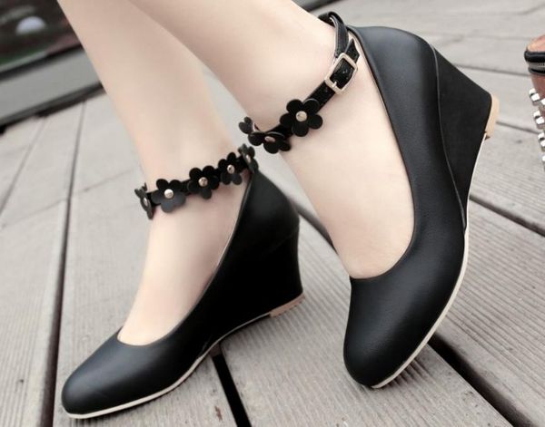 2019 flower women's shoes in spring and autumn with new style slope heel round head #53, Black
2019 flower women's shoes in spring and autumn with new style slope heel round head #53, Black