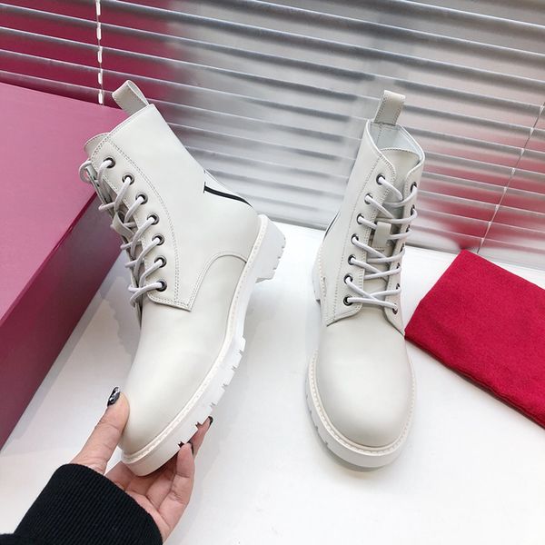 with box luxury womens snow boots martens leather winter warm dress shoes motorcycle woman ankle boot martins booties black woman booties 
with box luxury womens snow boots martens leather winter warm dress shoes motorcycle woman ankle boot martins booties black woman booties