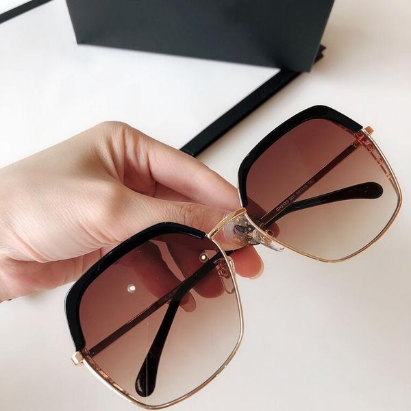new fashion women sunglasses 2123 men sunglasses simple and generous men sun glasses outdoor uv400 protection eyewear with case, White;black
new fashion women sunglasses 2123 men sunglasses simple and generous men sun glasses outdoor uv400 protection eyewear with case, White;black