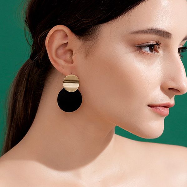 2020 designer new personality fashion metal gold polished black matte curved three-dimensional double round pin earrings, Golden
2020 designer new personality fashion metal gold polished black matte curved three-dimensional double round pin earrings, Golden