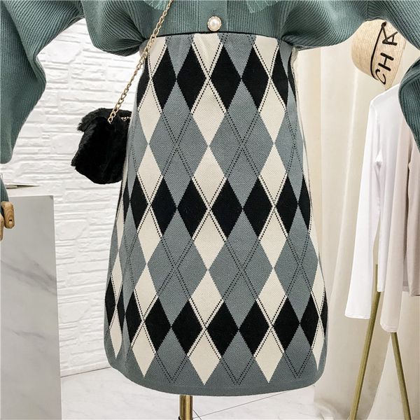 2019 new autumn winter knitted skirt women's high waist a-line knee skirts office lady plaid knitting half skirts ladies skirt, Black
2019 new autumn winter knitted skirt women's high waist a-line knee skirts office lady plaid knitting half skirts ladies skirt, Black