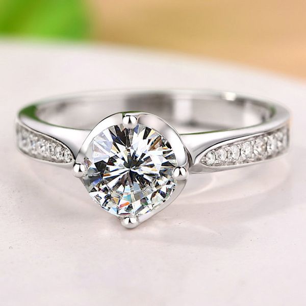 2 18k white gold moissanite diamond ring round flower women wedding party engagement anniversary ring 2 ct vvs d color, Golden;silver
2 18k white gold moissanite diamond ring round flower women wedding party engagement anniversary ring 2 ct vvs d color, Golden;silver