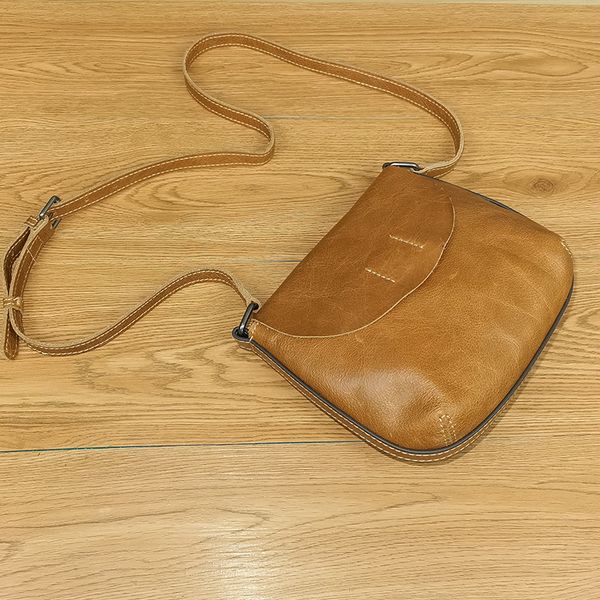 new semi-circular retro first layer leather saddle bag leather simple casual wild messenger bag female
new semi-circular retro first layer leather saddle bag leather simple casual wild messenger bag female