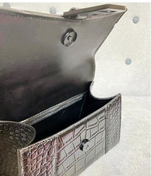 luxury bag b#brand designer ladies bag 2020 new classic fashion wild handbags crossbody portable women shoulder bags
luxury bag b#brand designer ladies bag 2020 new classic fashion wild handbags crossbody portable women shoulder bags