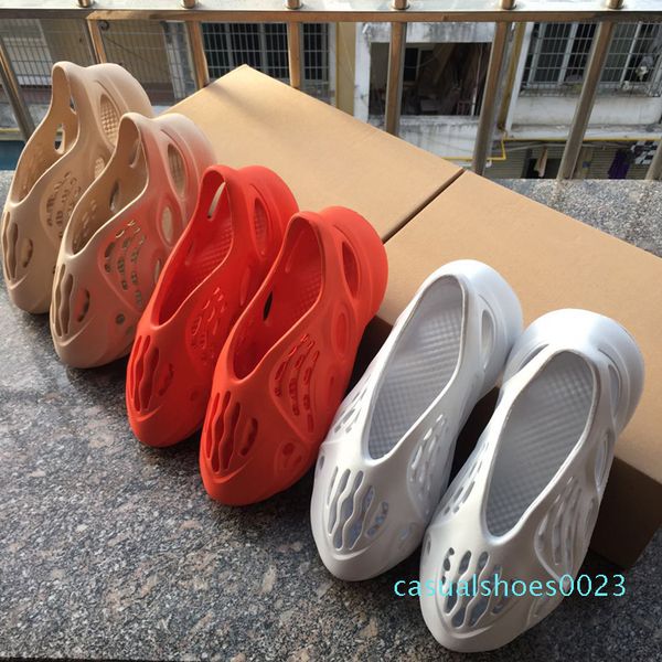 ale foam runner kanye west clog sandal triple black white fashion slipper women mens tainers designer beach sandals slip-on 36-44 c23
ale foam runner kanye west clog sandal triple black white fashion slipper women mens tainers designer beach sandals slip-on 36-44 c23
