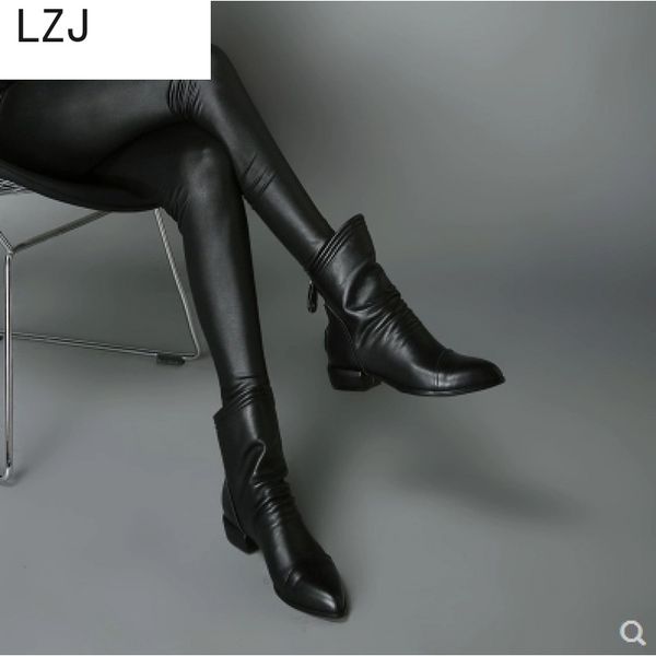 2019 women's leather ankle boots classic black winter short boot lady fashion business low heel pointed shoes formal work botas
2019 women's leather ankle boots classic black winter short boot lady fashion business low heel pointed shoes formal work botas
