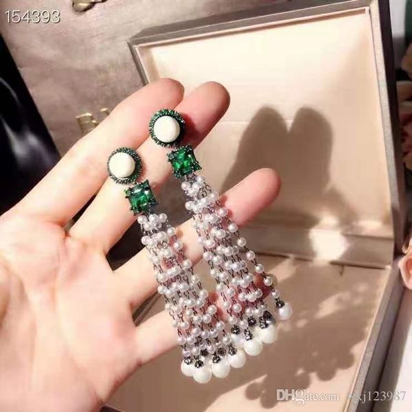 горячие продажи новых жемчужные серьги супер красивый сингл кисточка жемчужных серег универсальной горячего стиля, Golden;silver
горячие продажи новых жемчужные серьги супер красивый сингл кисточка жемчужных серег универсальной горячего стиля, Golden;silver