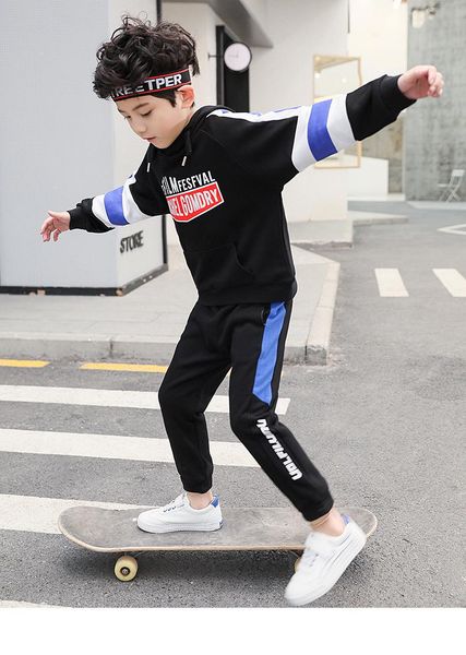 children's clothing autumn new boy jacket casual coat hooded sweater + sports pants two-piece, White
children's clothing autumn new boy jacket casual coat hooded sweater + sports pants two-piece, White