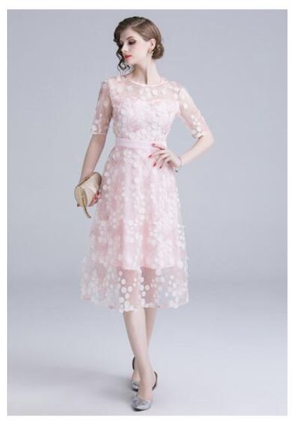 pink net yarn three-dimensional embroidered dress french retro waist super fairy, Black;gray
pink net yarn three-dimensional embroidered dress french retro waist super fairy, Black;gray