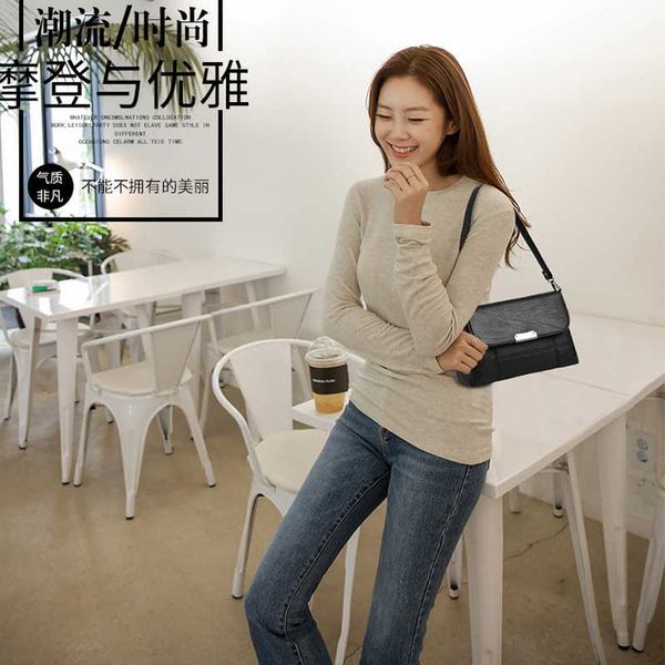 middle-aged women's elegant simple shoulder bags all-match flap bag soft pu leather shoulder bags crossbody bag market mommy
middle-aged women's elegant simple shoulder bags all-match flap bag soft pu leather shoulder bags crossbody bag market mommy