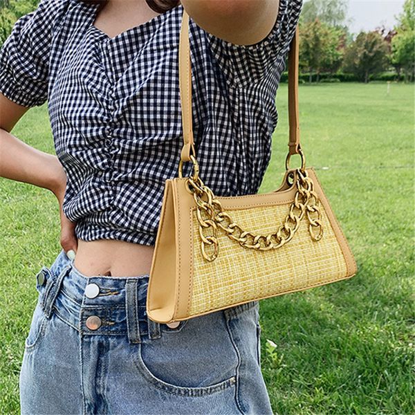 2020 new fashion chain shoulder bag plaid underarm bag joker portable handbags retro slung western style
2020 new fashion chain shoulder bag plaid underarm bag joker portable handbags retro slung western style