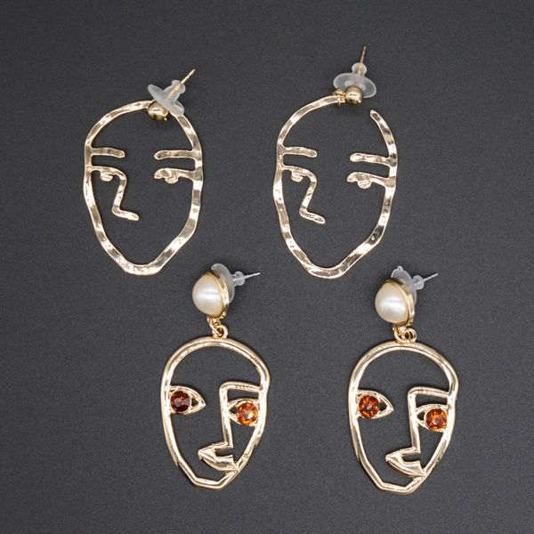 fashion trendy geometric face mask simulated pearl women pierce stud earrings fashion jewelry, Golden;silver
fashion trendy geometric face mask simulated pearl women pierce stud earrings fashion jewelry, Golden;silver
