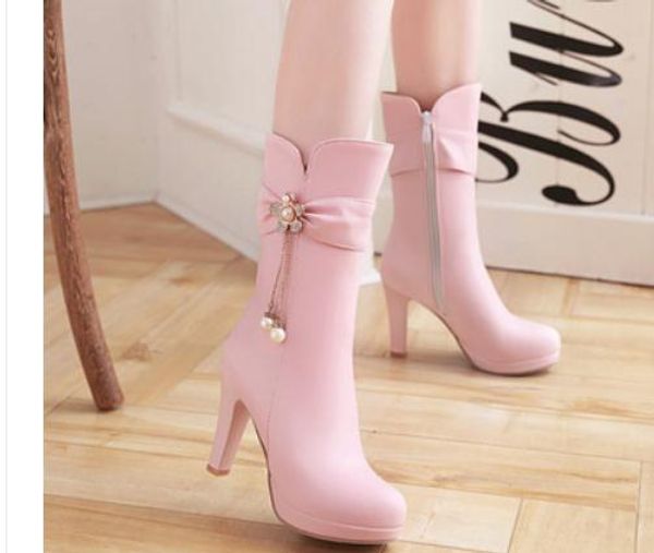 2019 women's boots in winter with new style high heel coarse heel round head waterproof table @7017, Black
2019 women's boots in winter with new style high heel coarse heel round head waterproof table @7017, Black