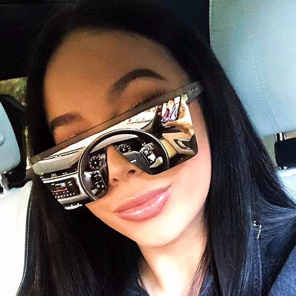 new square sunglasses women men fashion sun glasses classic 7 color rivet eyewear, White;black
new square sunglasses women men fashion sun glasses classic 7 color rivet eyewear, White;black