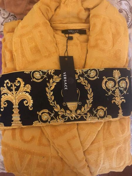 Роскошная Signage V бренда Халат 100% хлопок Египет распечатаны для мужчин и женщин домашней одежды Мода для дома Одежда семьи любителей подарок новый 
Роскошная Signage V бренда Халат 100% хлопок Египет распечатаны для мужчин и женщин домашней одежды Мода для дома Одежда семьи любителей подарок новый