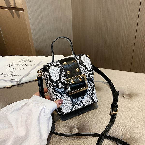 snake print women's shoulder bag fashion bolsa ladies crossbody bags multi-function telephone package good quality mini handbag
snake print women's shoulder bag fashion bolsa ladies crossbody bags multi-function telephone package good quality mini handbag