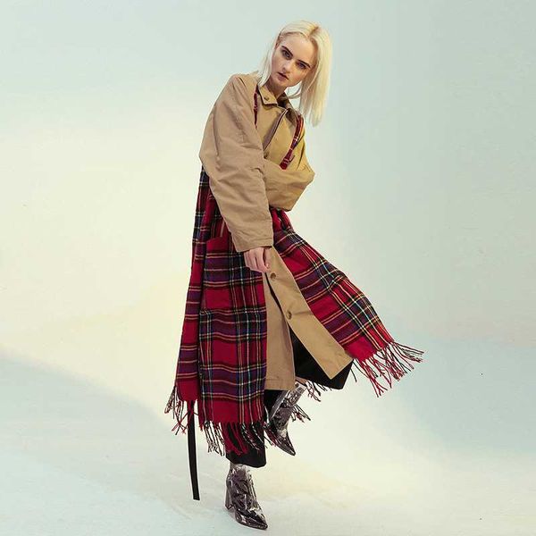 women's trench coats women plaid tasses both side wear big size lapel long sleeve loose fit windbreaker fashion spring 2021, Tan;black
women's trench coats women plaid tasses both side wear big size lapel long sleeve loose fit windbreaker fashion spring 2021, Tan;black