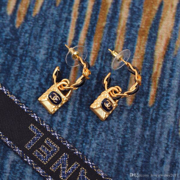 luxury jewelry women earrings gold lock designer stud earrings high-end black coloured glaze elagant key stud, Golden;silver
luxury jewelry women earrings gold lock designer stud earrings high-end black coloured glaze elagant key stud, Golden;silver