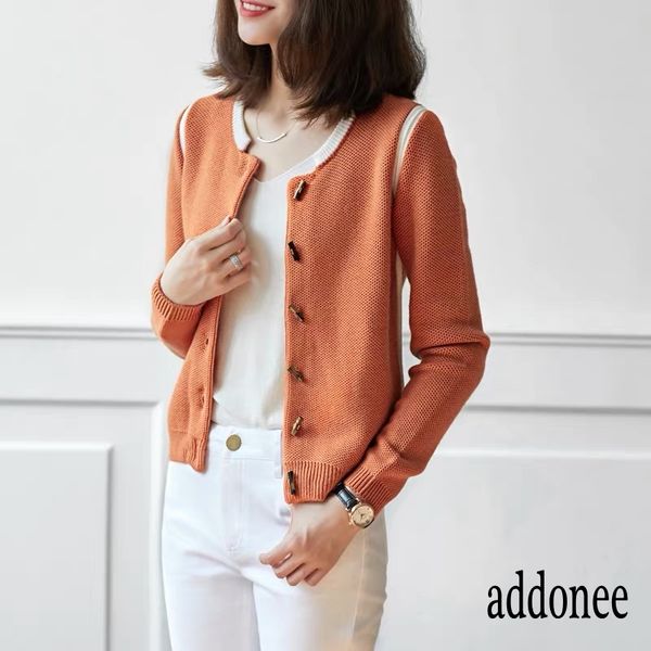 horn button new style autumn winter cashmere wool women sweaters cardigans warm soft wild casual o-neck patchwork, White;black
horn button new style autumn winter cashmere wool women sweaters cardigans warm soft wild casual o-neck patchwork, White;black