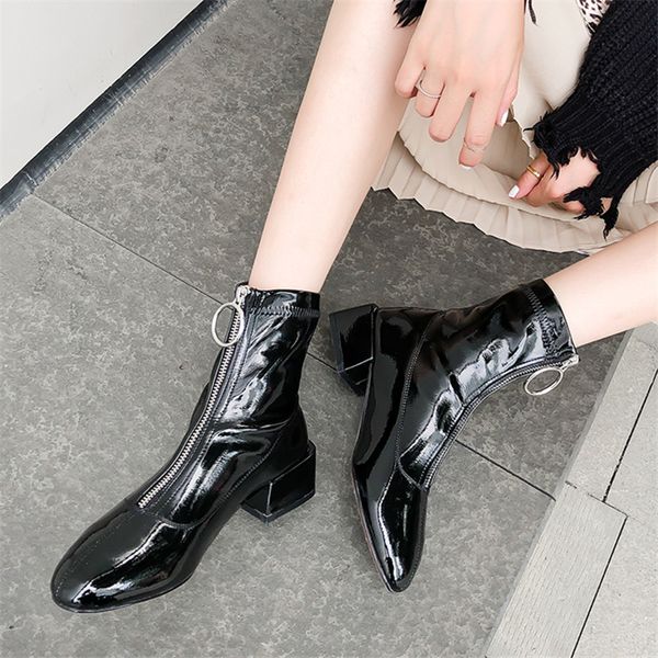 мода zipper boots женщины soft pu leather ботильоны удобные площади низкий каблук женская обувь большого размера 34-43 black white
мода zipper boots женщины soft pu leather ботильоны удобные площади низкий каблук женская обувь большого размера 34-43 black white
