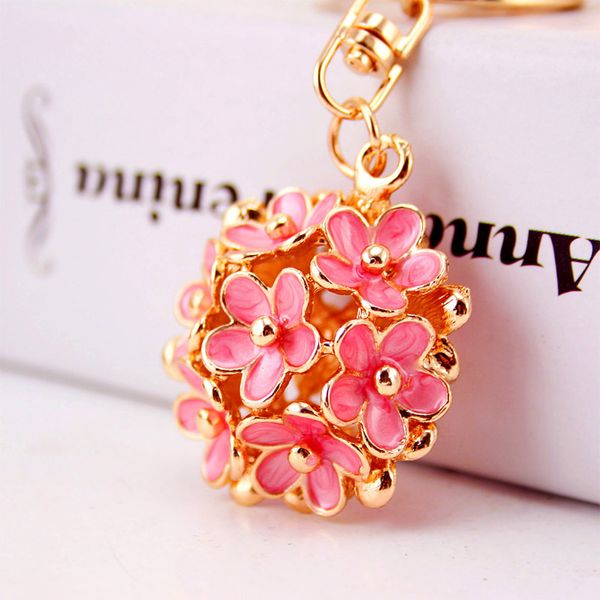 small daisy flower key chain women bag accessories metal pendant three-dimensional openwork five leaf flower key chain creative gift
small daisy flower key chain women bag accessories metal pendant three-dimensional openwork five leaf flower key chain creative gift