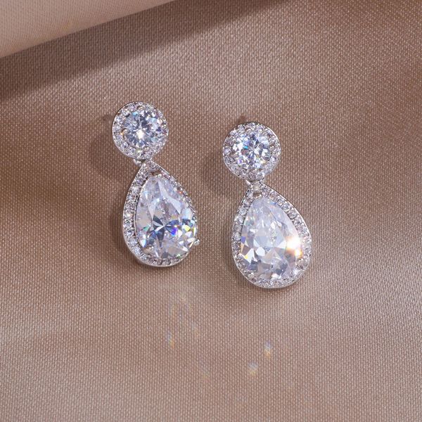 classic vintage luxury style teardrop cubic zirconia crystal bridal earrings for women wedding jewellery brides bridesmaid gifts, Silver
classic vintage luxury style teardrop cubic zirconia crystal bridal earrings for women wedding jewellery brides bridesmaid gifts, Silver