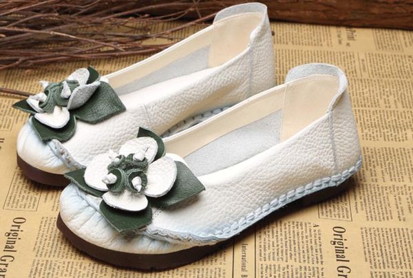 2019 flower women's shoes in spring and autumn with new style flat bottom round head shallow mouth, Black
2019 flower women's shoes in spring and autumn with new style flat bottom round head shallow mouth, Black