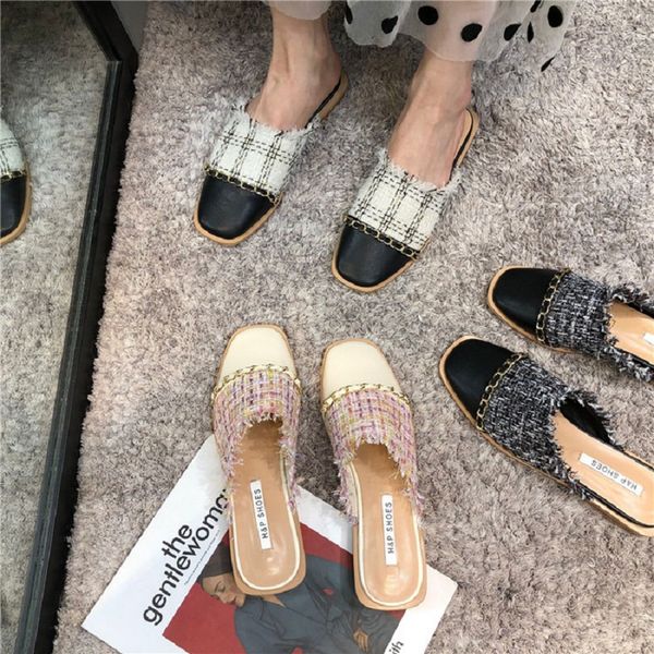 cover toe slippers women summer female mule shoes slides fashion low pantofle loafers mules luxury 2020 flat chain pu rubber, Black
cover toe slippers women summer female mule shoes slides fashion low pantofle loafers mules luxury 2020 flat chain pu rubber, Black