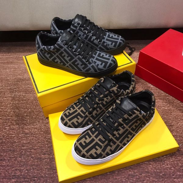 luxury men's jogging sneakers party casual shoes triple fashion designer shoes men's brand vintage letter pattern with original bo, Black
luxury men's jogging sneakers party casual shoes triple fashion designer shoes men's brand vintage letter pattern with original bo, Black